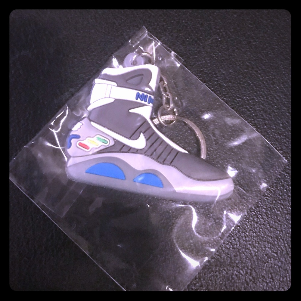 Rare Nike Mag Keychain